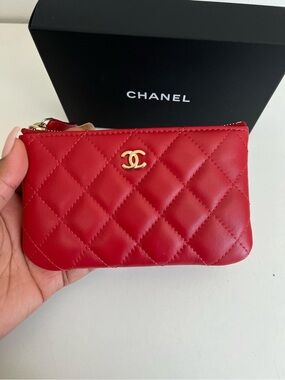 CHANEL Quilted CC Logo Red Leather Card Pouch